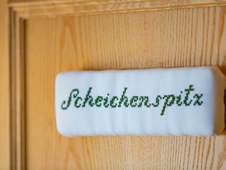 Zimmerschild gestickt