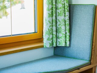 Lesebank mit Dachsteinblick