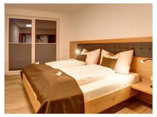 Schlafzimmer mit Terasse