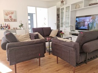 Wohnraum mit Blick zum Empfang