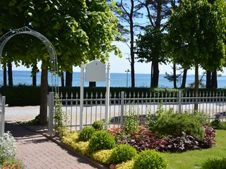 Blick vom Hauseingang in Richtung Strand