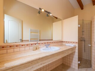 BAÑO EN SUITE D1