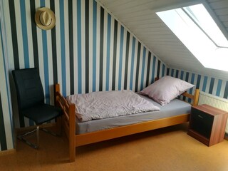Schlafzimmer Einzelbett Obergeschoss