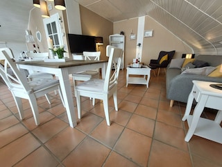 Wohn- und Essbereich