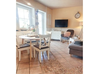 Essbereich mit Gartenblick