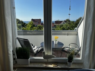 Genießen Sie die Aussicht entspannt vom Balkon