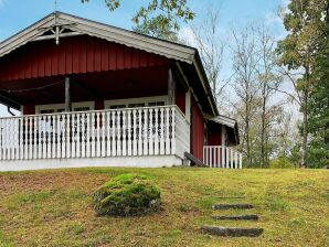 Holiday house 4 Personen Ferienhaus in HOLSLJUNGA - Hakanshult - image1