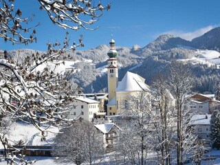 Dorfbild Reith Winter Kirche_Alpbachtal Tourismus_