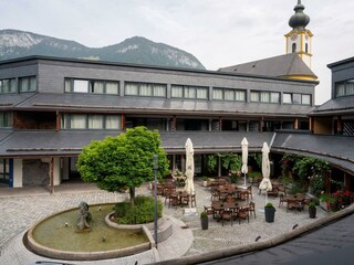 Schindlhaus Söll Innenhof - Restaurant