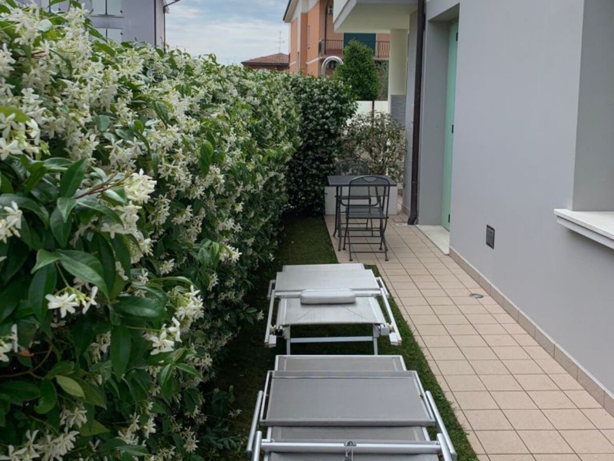 Lazise apartment in Residence del Lago - patio