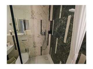 FeWo-Bad-Dusche / FeWo Rheinhoehe-Andernach