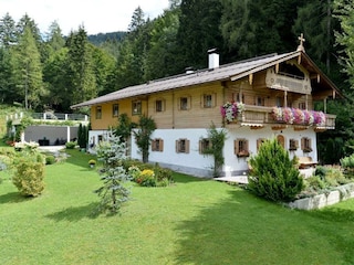 Landhaus Mühlau Seitenansicht