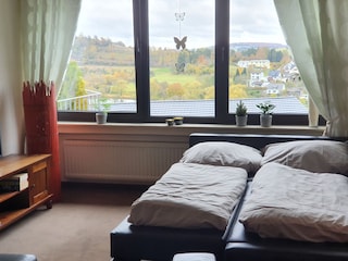 Schlafwohnzimmer 1 (mit Ausblick!)