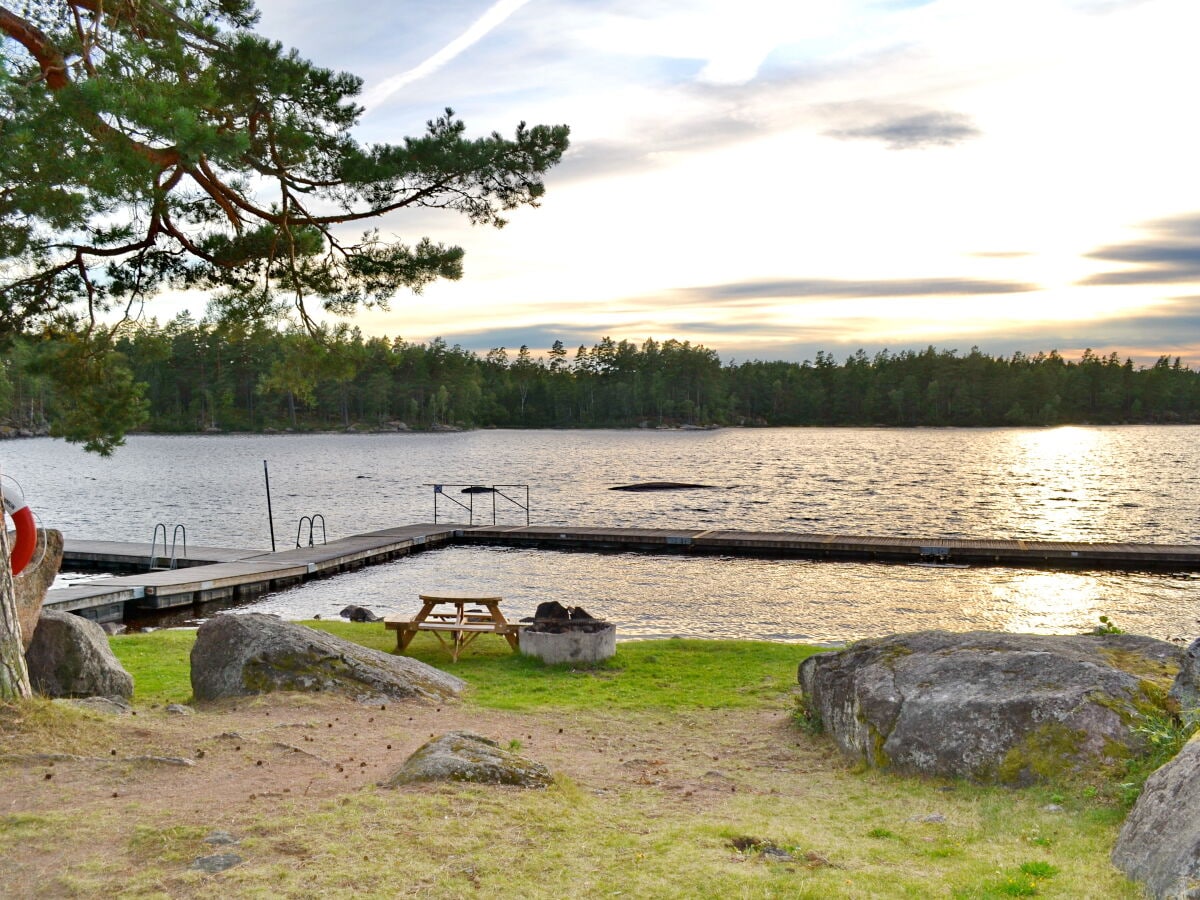 schöne Badestelle am See (2,8 km vom Haus)