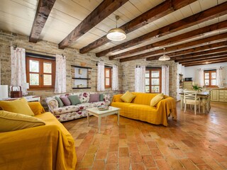 Villa Jakovici Caratteristiche 12