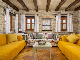 Villa Jakovici Caratteristiche 15