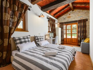 Villa Jakovici Caratteristiche 21