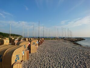 Gemütlicher Bungalow nahe Insel Poel mit Garten - Weitendorf - image1