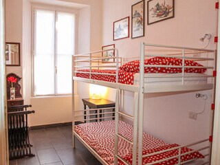Schlafzimmer mit Etagenbett