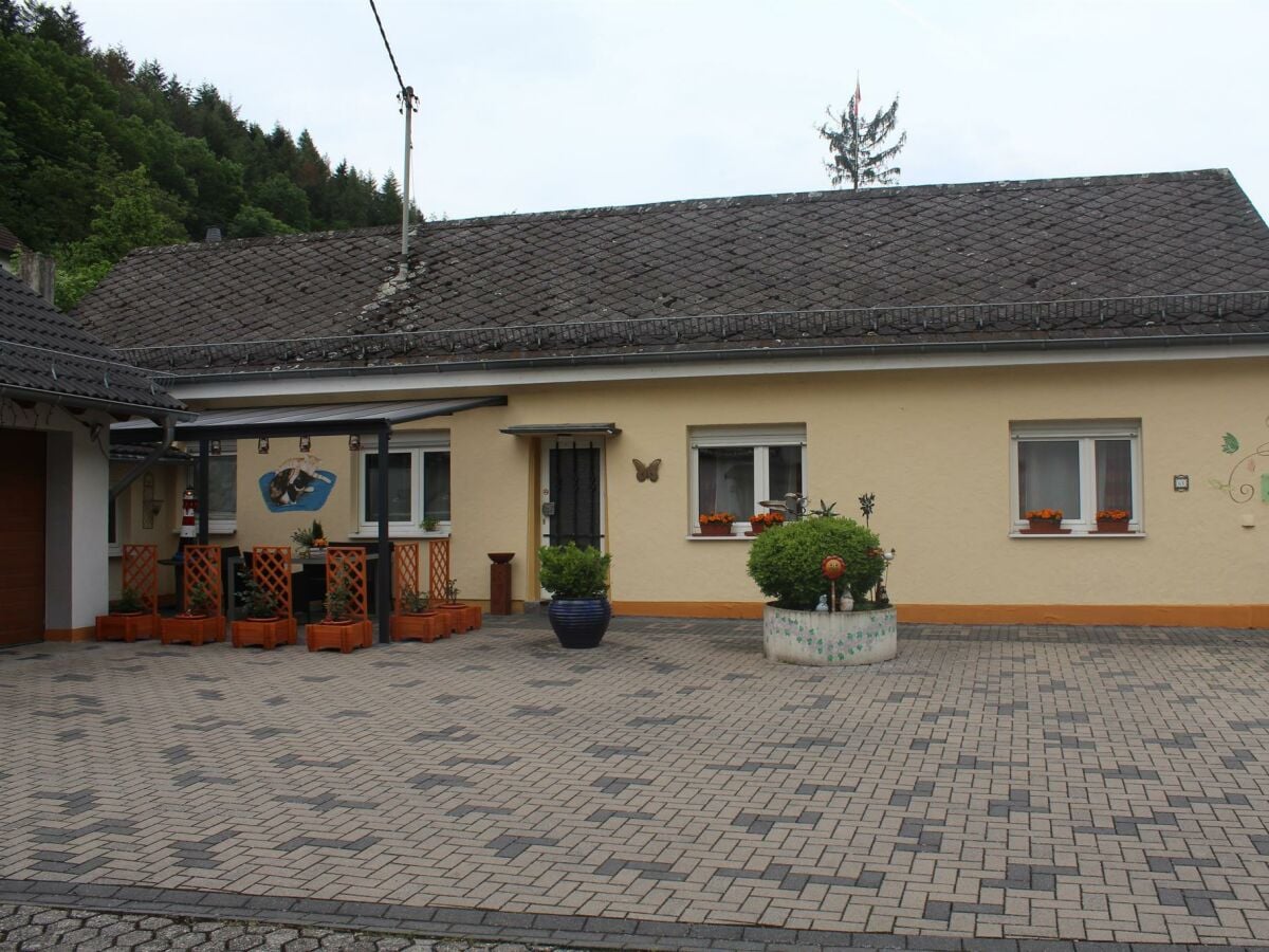 Vollansicht der Ferienwohnung mit Sitzecke