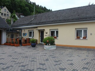 Parkplatz ist vor der Ferienwohnung vorhanden