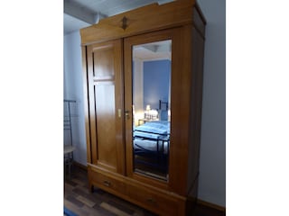 Massivholzschrank Schlafzimmer 2