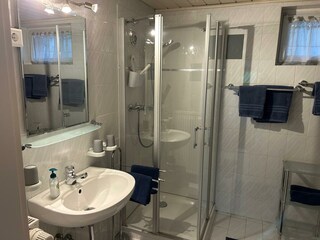Badezimmer Bild 2