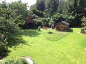 Blick vom Balkon in den Garten/Wald