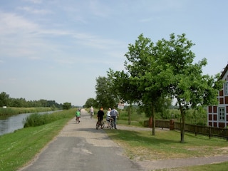 Radtour am Elbe-Weser-Kanal