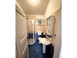 Badezimmer 1 mit Dusche