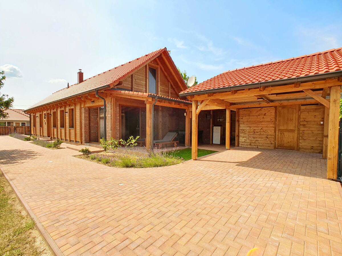 Haus mit Carport