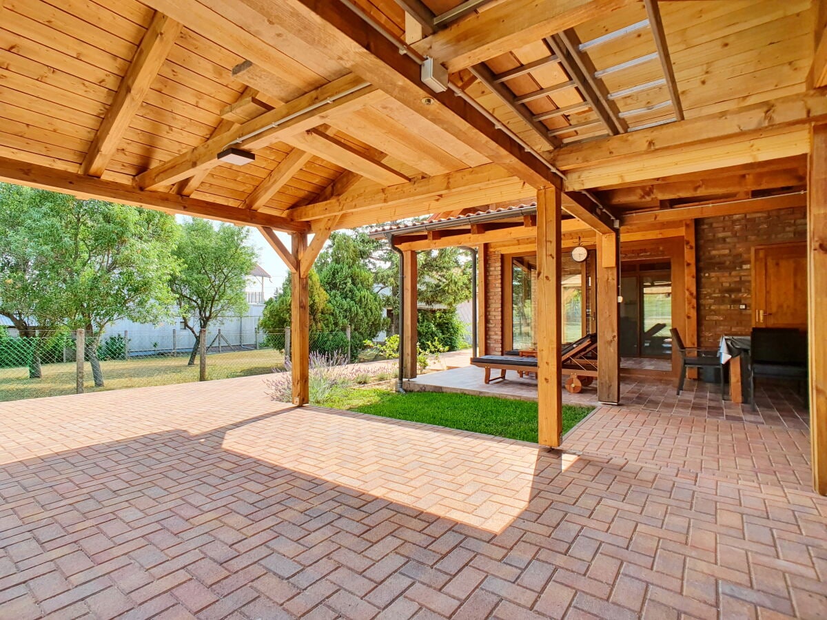 Carport, Terrasse