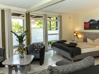 Blick ins Appartement mit Schlafnische