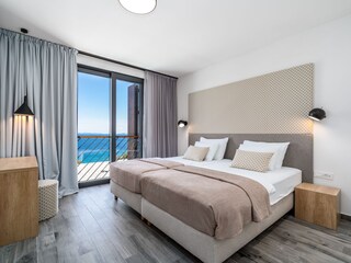 Bedroom No2 (South) with king size bed 220cm x 210cm