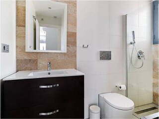 Bad mit Dusche