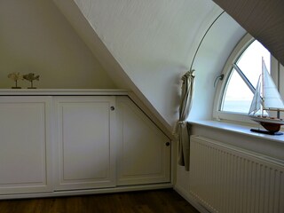 Schlafzimmer DG mit Schreibtisch