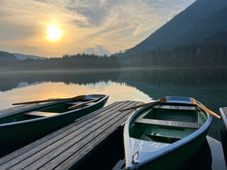 Ruderboote am Hintersee