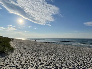 Ostseestrand im Sommer ca. 250 Meter vom Haus entfernt