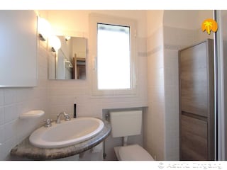 Apartment Cala Liberotto Bathroom 16