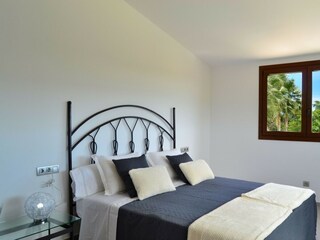 Cottage Muro Features 30