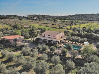 Cottage Sineu Outdoor Recording 10