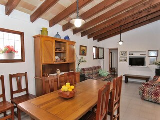 Villa Campanet Features 12