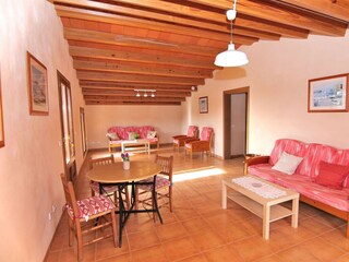 Cottage Búger Features 22