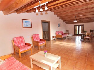 Cottage Búger Features 23
