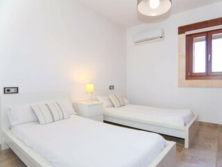 Cottage Sa Pobla Features 39