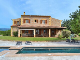 Cottage Consell Outdoor Recording 1