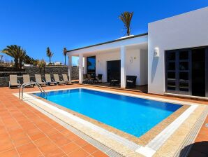 Ferienhaus in Playa Blanca mit privatem Pool - Playa Blanca - image1