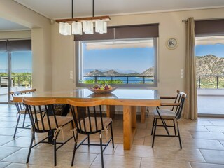 Villa Loutraki Features 11