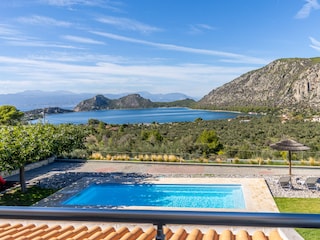 Villa Loutraki Outdoor Recording 4