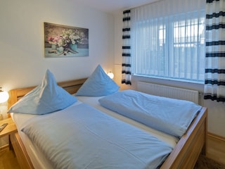 Schlafzimmer Bild II